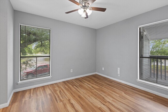 Building Photo - 13151 Walden Rd