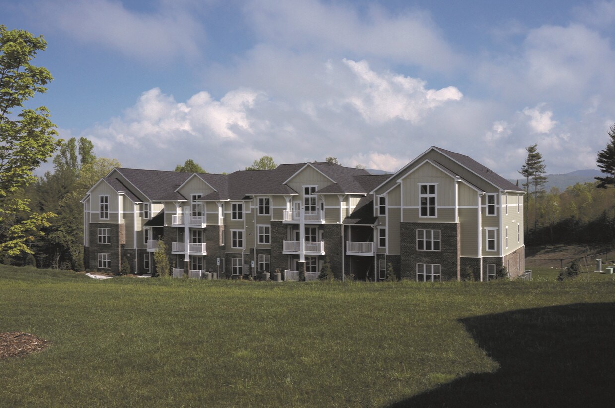 Ballantyne Commons Apartments Hendersonville Nc Apartment Finder