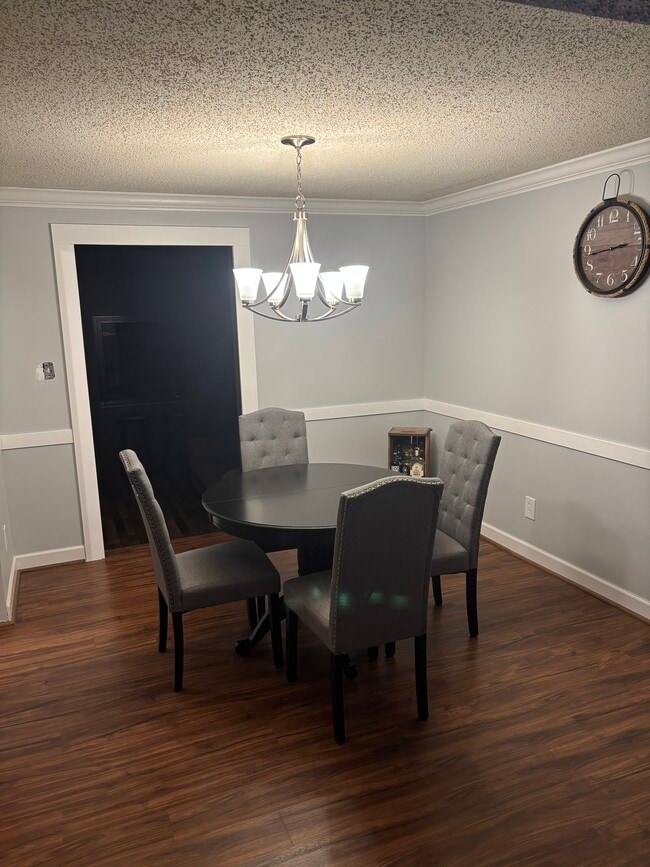 Building Photo - Queens Lace