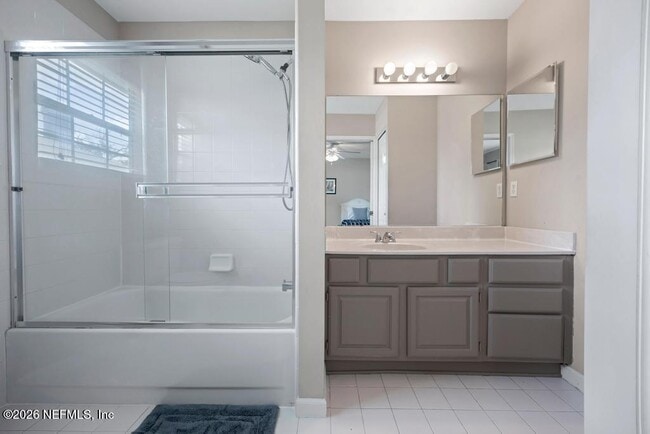 Building Photo - 137 Oak View Cir