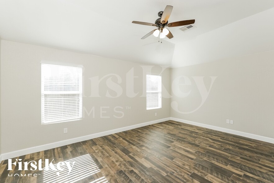 Building Photo - 2598 Magnolia Fair Way