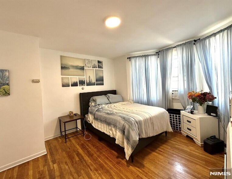 Building Photo - 616 Frank E Rodgers Blvd N