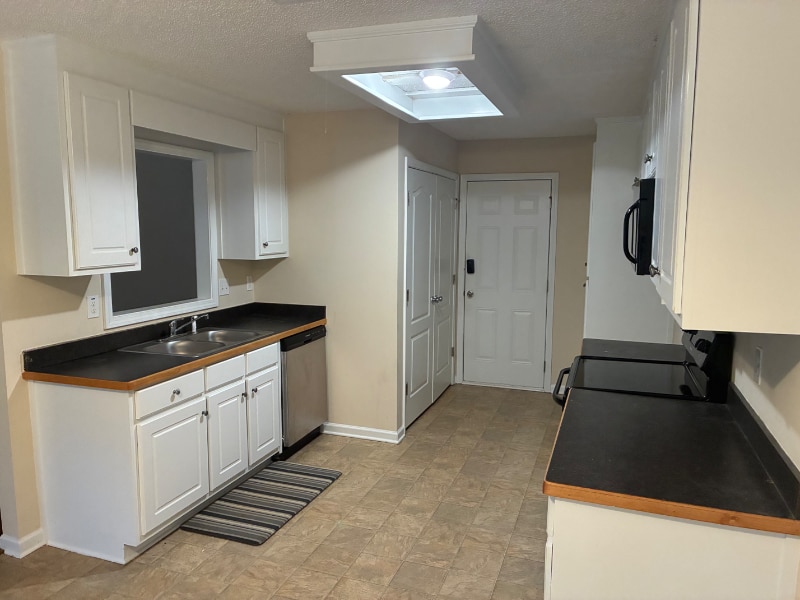 Building Photo - 135 Ansley Dr