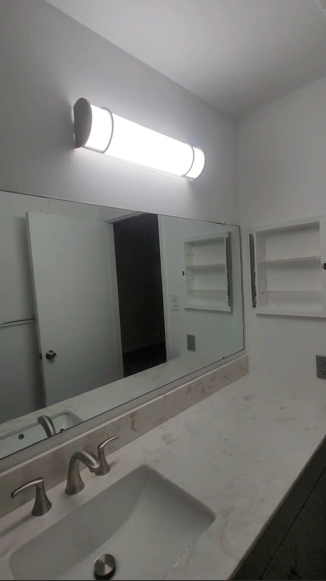 Building Photo - 1303 Morris Ct