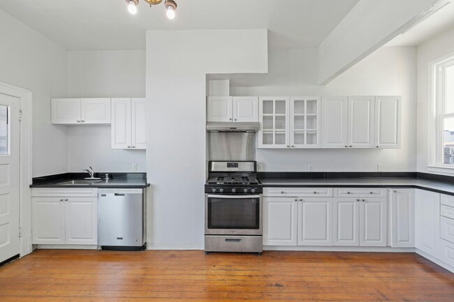 Building Photo - 263-267 South Van Ness Avenue, Unit 267