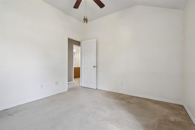 Building Photo - 1708 Creekside Ct