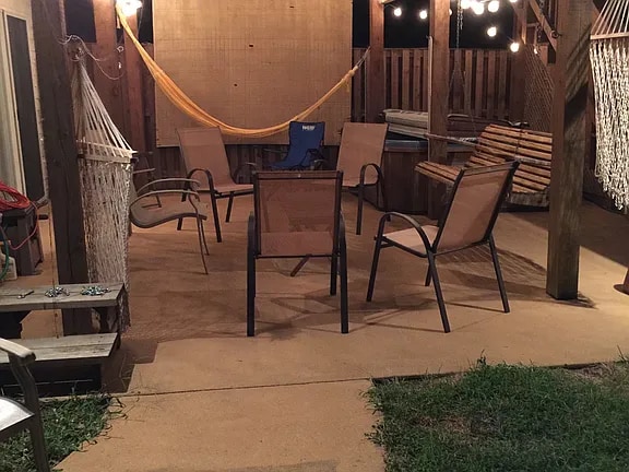 Building Photo - 3911 Elbert Ave