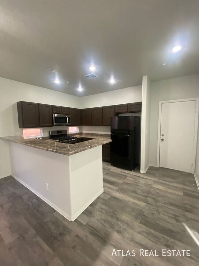 Building Photo - 8933 Fargo Fair Ct