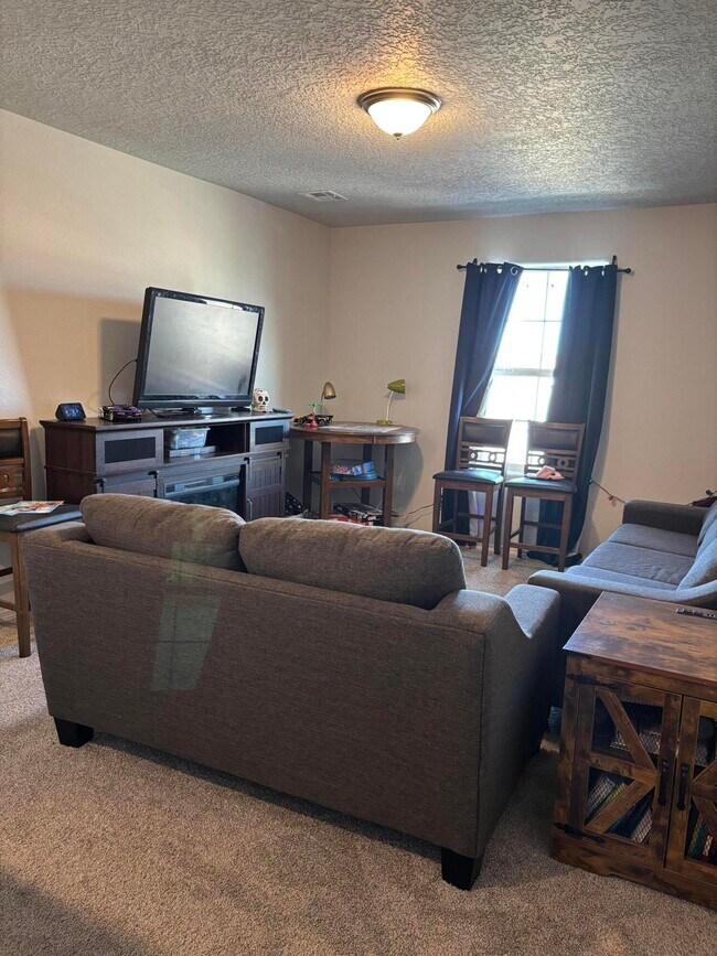 Building Photo - 2444 Talisker St NE