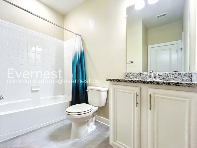 Building Photo - Spacious 3 Bed, 2.5 Bath Town Home with Attached Garage | Pet Friendly