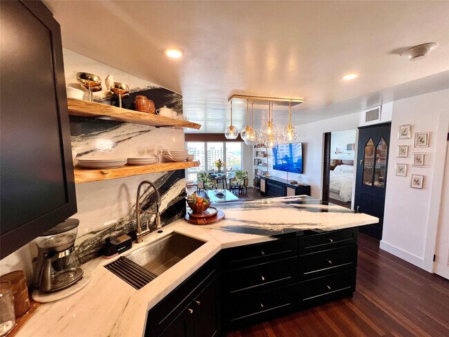 Building Photo - 133 N Pompano Beach Blvd