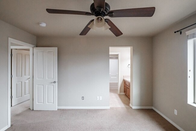 Building Photo - 4-Bedroom Home in NW Albany