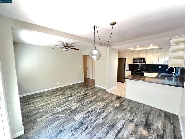 Building Photo - 3325 G St
