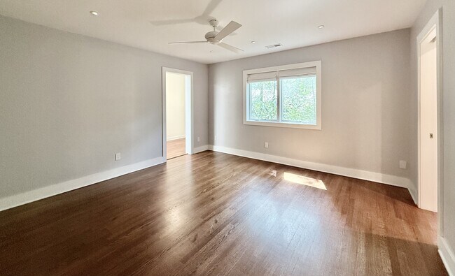 Building Photo - 15 Harvey Pl
