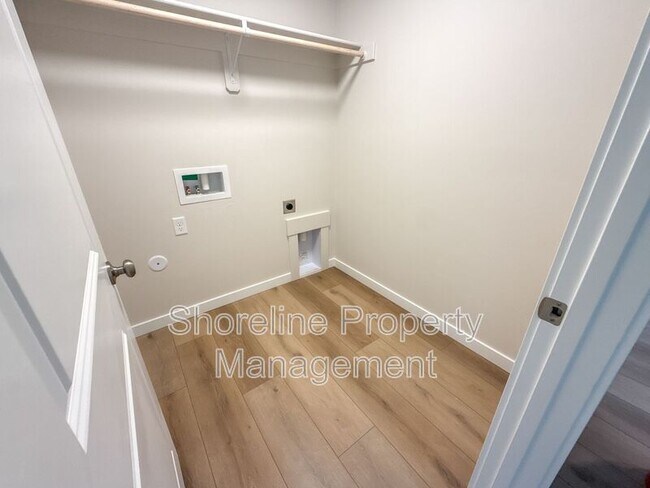 Building Photo - 5563 E Garby St