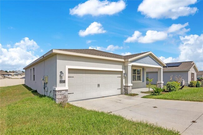 Building Photo - 223 Bergamot Lp