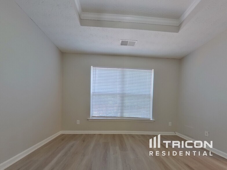 Building Photo - 433 Topaz Dr