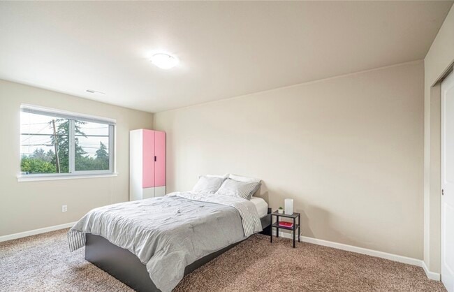 Building Photo - 12435 1st Ave S