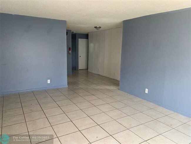 Building Photo - 2760 NW 58th Terrace
