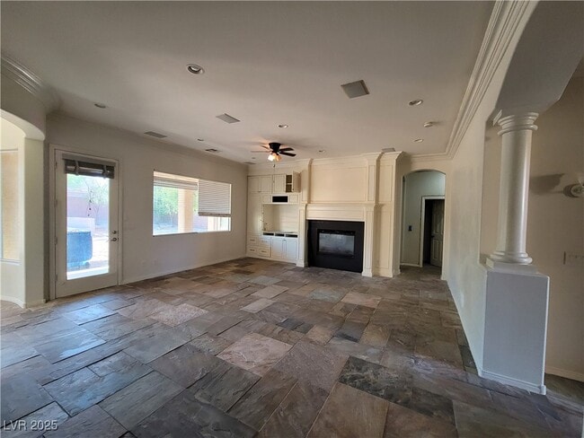 Building Photo - 9338 Wilderness Glen Ave