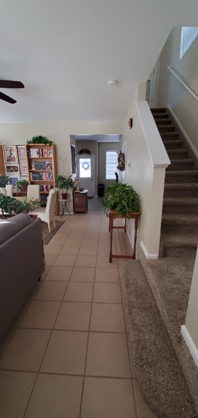 Building Photo - 2484 St Paul Dr