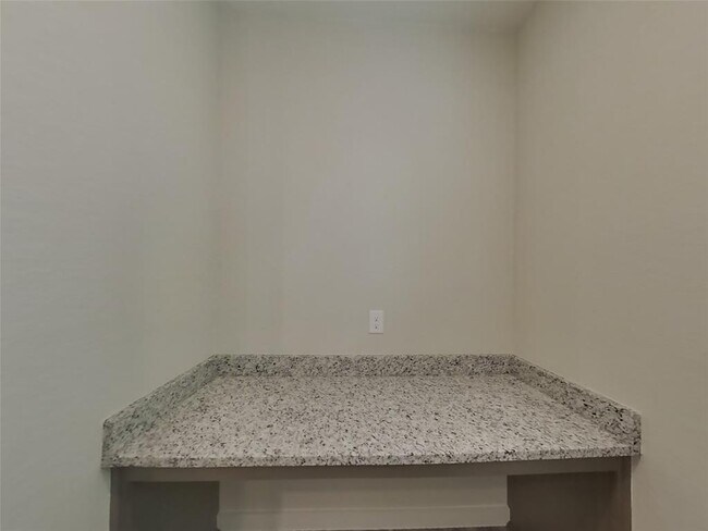 Building Photo - 1620 Mexican Heather Dr