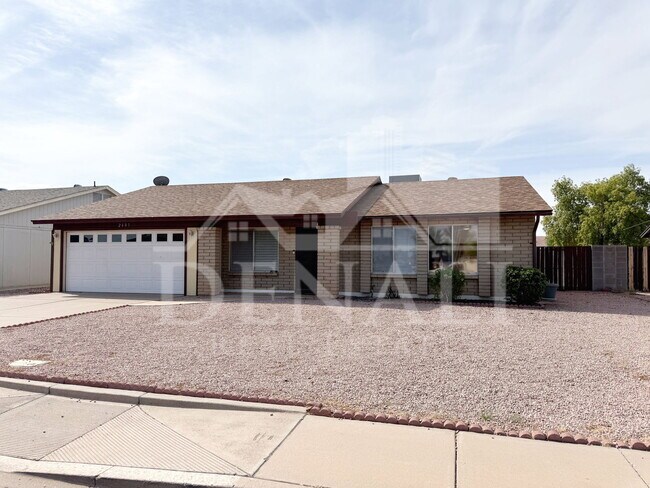 Building Photo - 2601 E Hopi Ave