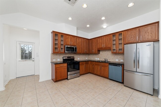 Building Photo - 9338 Logans Run Ln