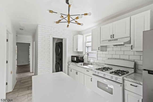 Building Photo - 205 N 16th St