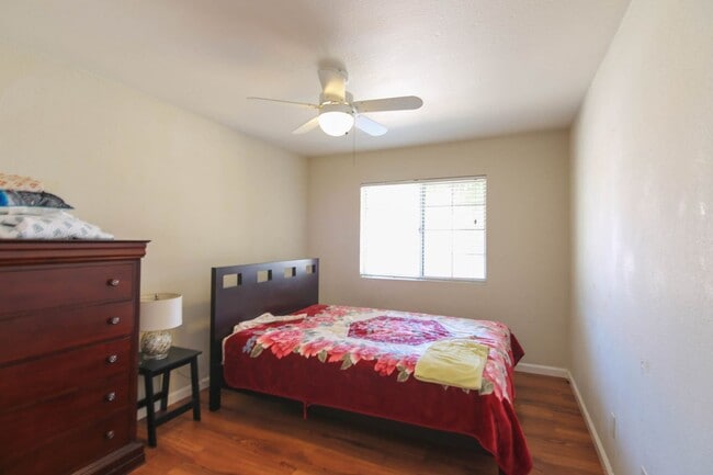 Building Photo - Santa Fe Hills Detached Home