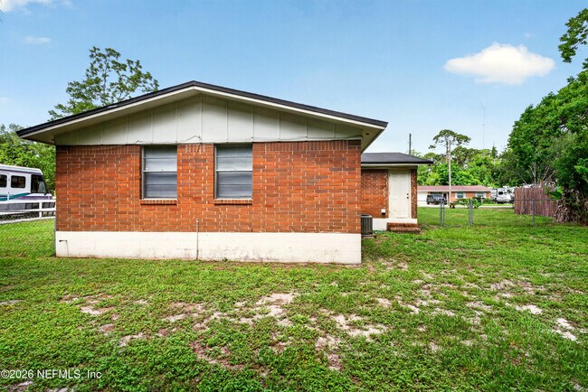 Building Photo - 4257 Packard Dr