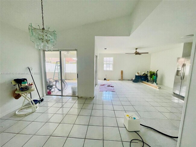 Building Photo - 5500 SW 142nd Pl