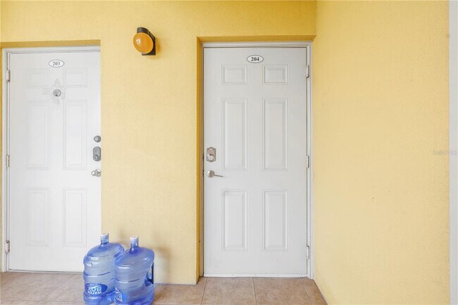 Building Photo - 316 8th St S