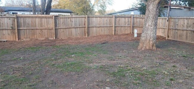 Building Photo - 1151 Pontiac Cir