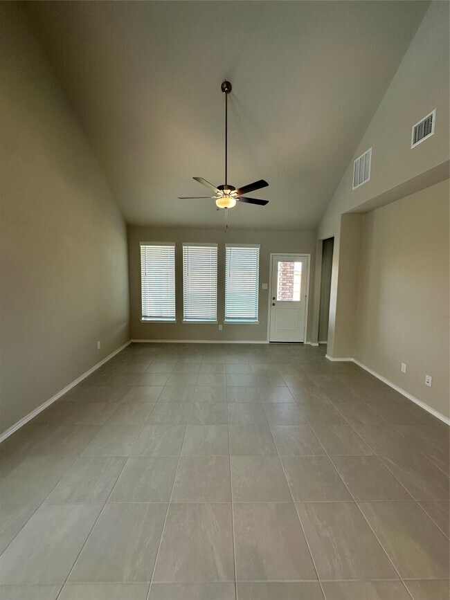 Building Photo - 26814 Chandrila Vis Ct