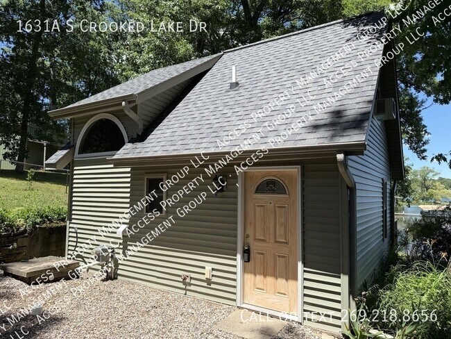 Building Photo - 1631A S Crooked Lake Dr-