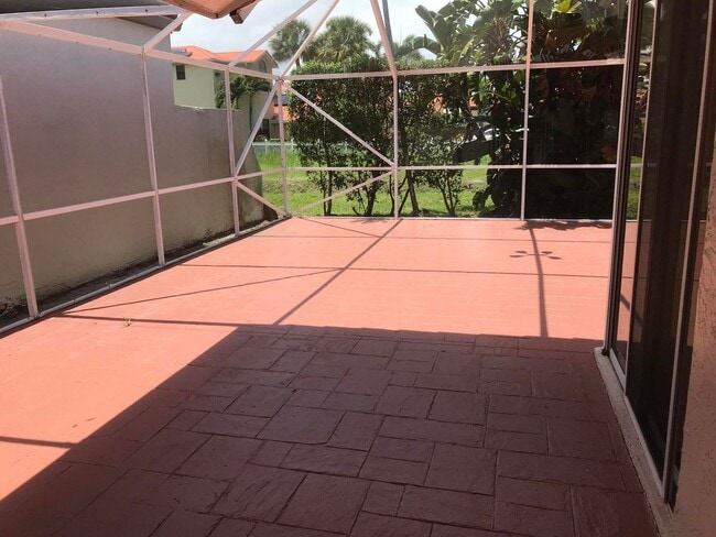 Building Photo - 7296 Via Palomar