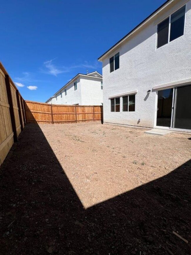 Building Photo - Brand New Three Bedroom Spanish Springs...
