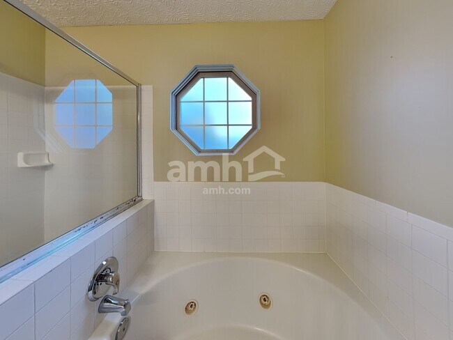 Building Photo - 42 Purple Finch Loop