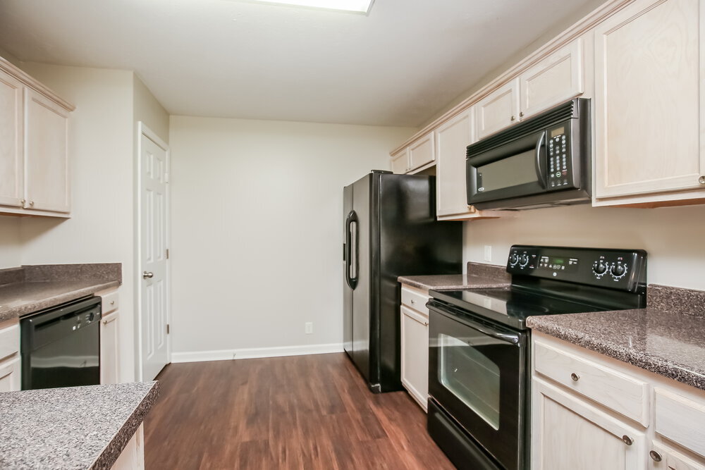 Building Photo - 7375 Ole Nottingham Dr