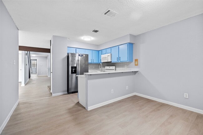 Building Photo - 12528 Wellington Park Dr