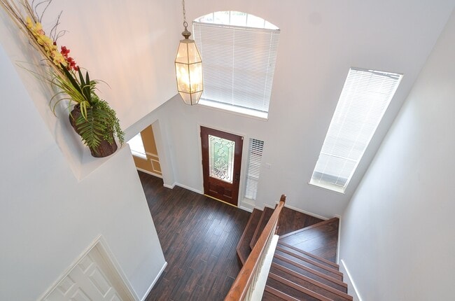 Building Photo - 16411 Sagewood Ct