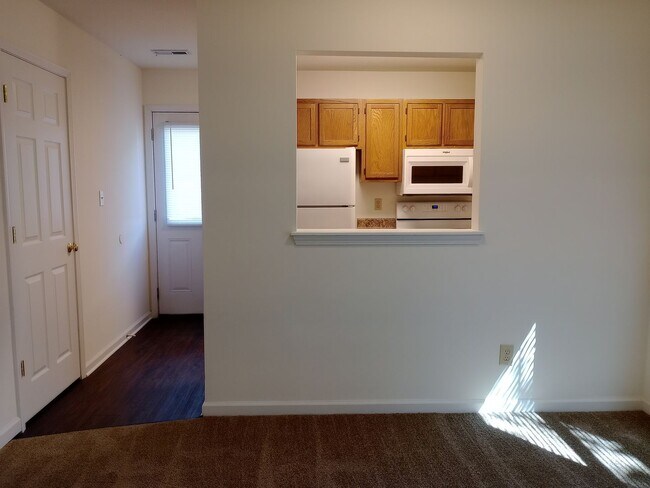 Building Photo - 3504-3506 Delmar Ct.