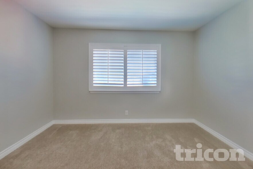 Building Photo - 17850 Rancho Bonita Rd