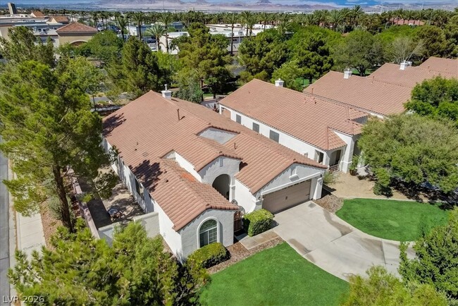 Building Photo - 1812 Stablegate Ave