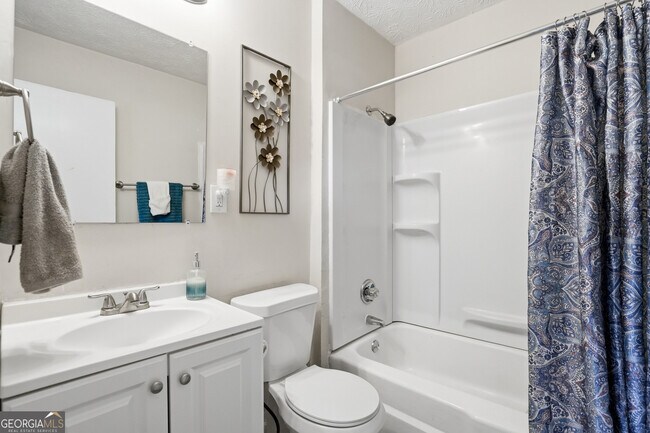 Building Photo - 405 King Arthur Ct