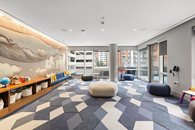 Building Photo - 2 Shore Ln