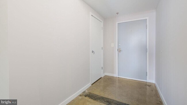 Building Photo - 444 N 4th St