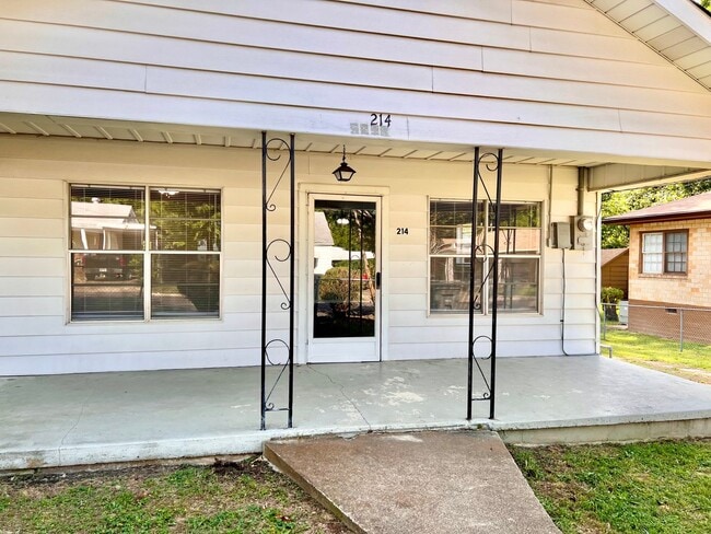 Building Photo - Home for Rent in Hot Springs!