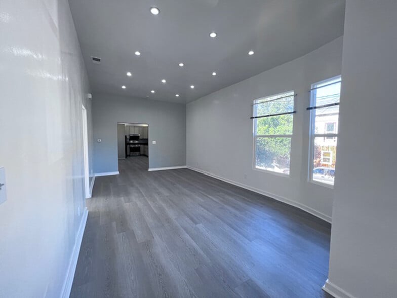 Building Photo - 1039 Peralta St